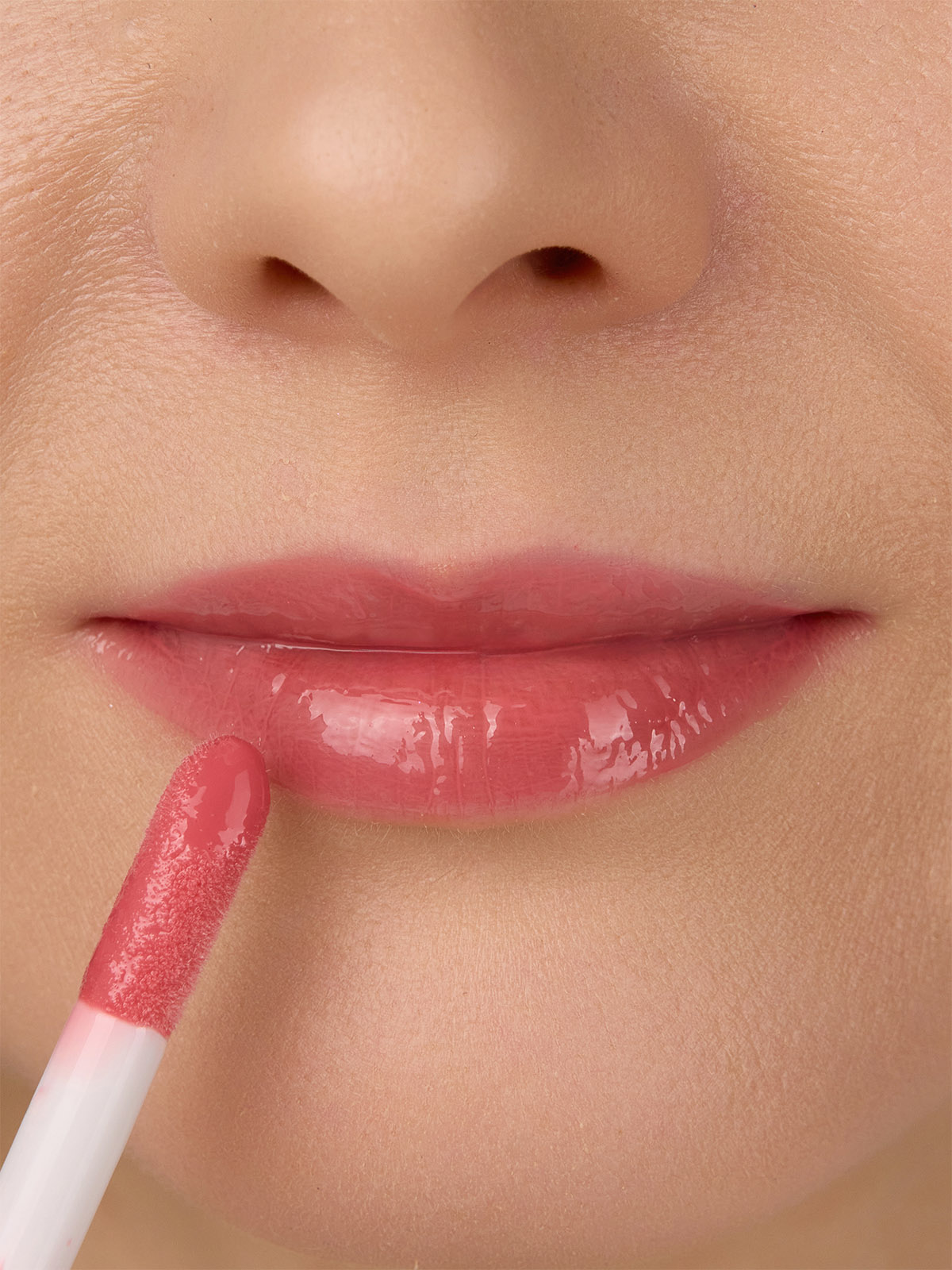 Блеск для губ Plumped Lips Lip Plumping Gloss, тон 210 от Golden Rose + 3