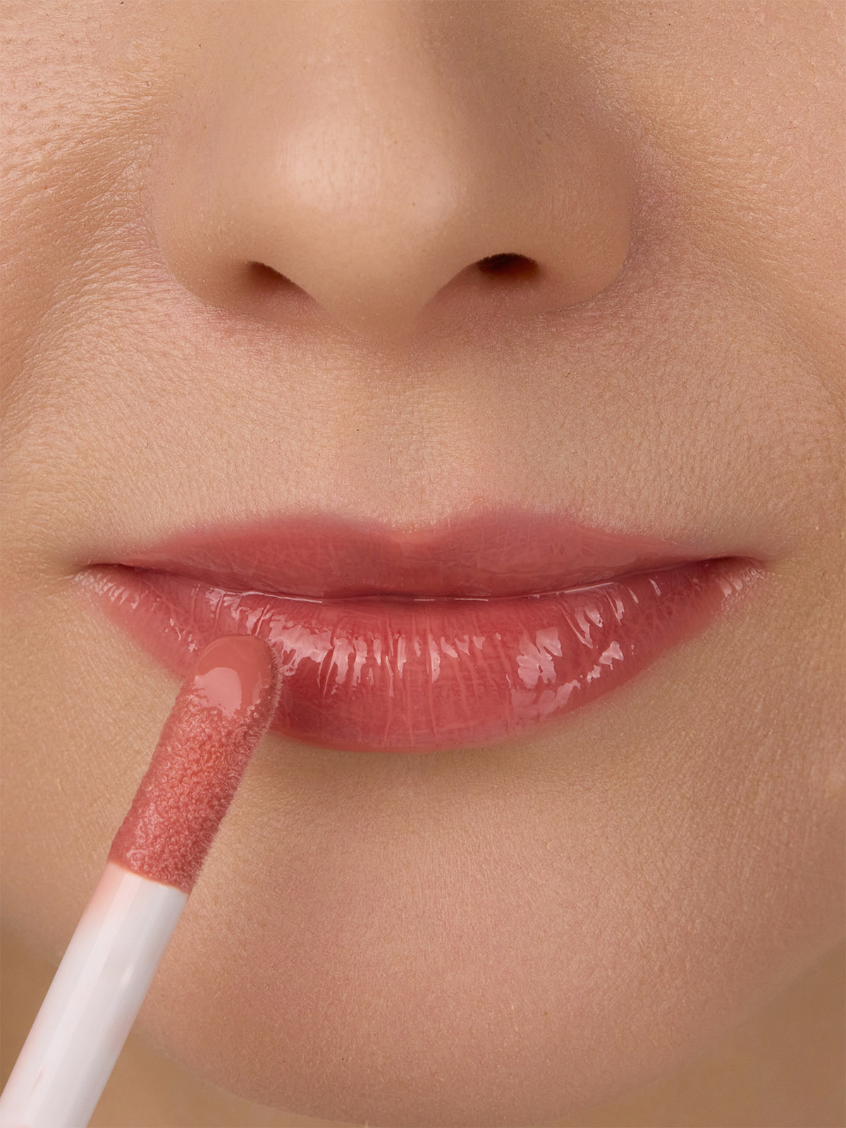 Блеск для губ Plumped Lips Lip Plumping Gloss, тон 202 от Golden Rose + 3