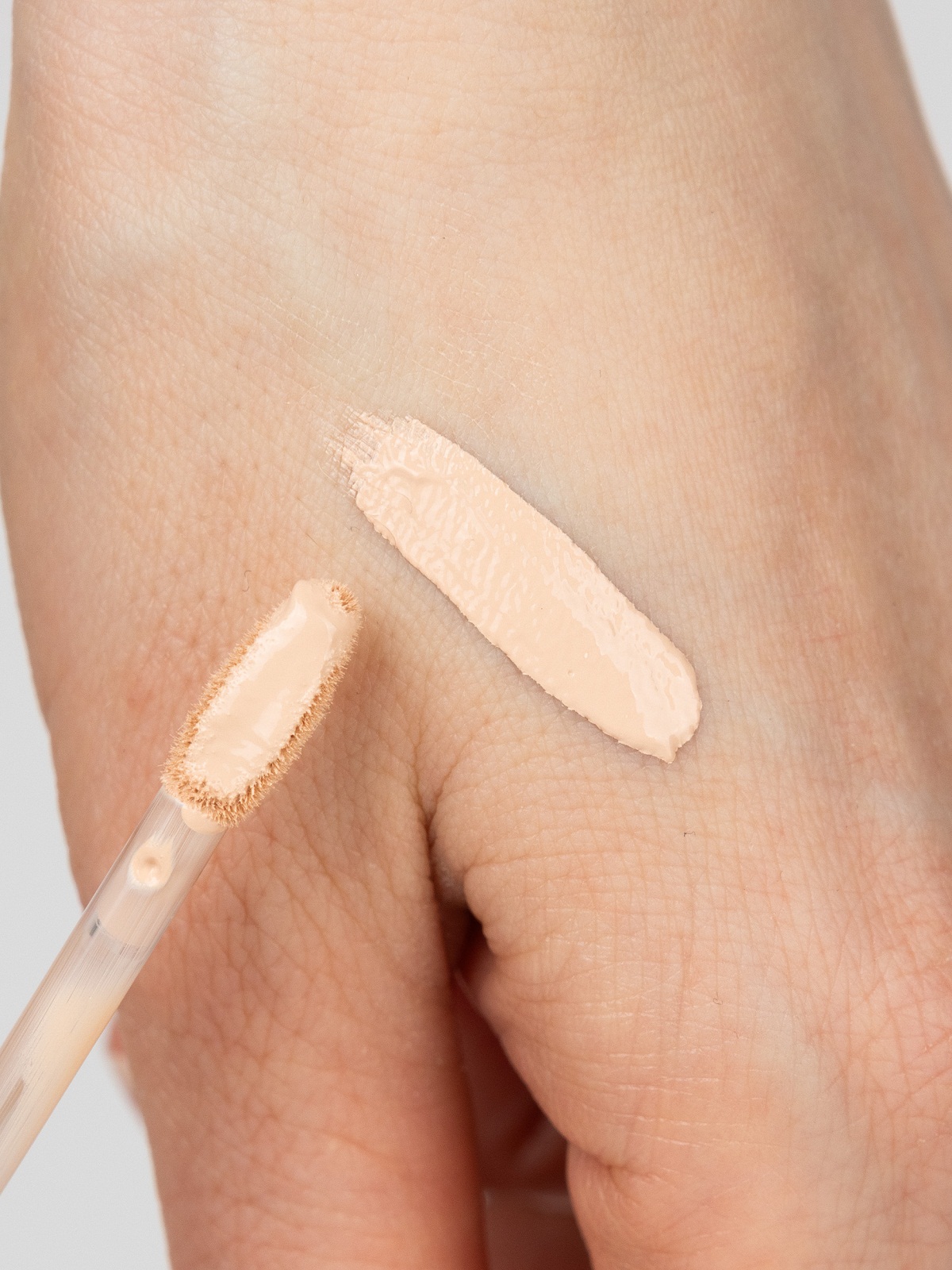 Кремовый консилер Soft Blur Concealer, тон 02 Beige от Elian Russia + 3