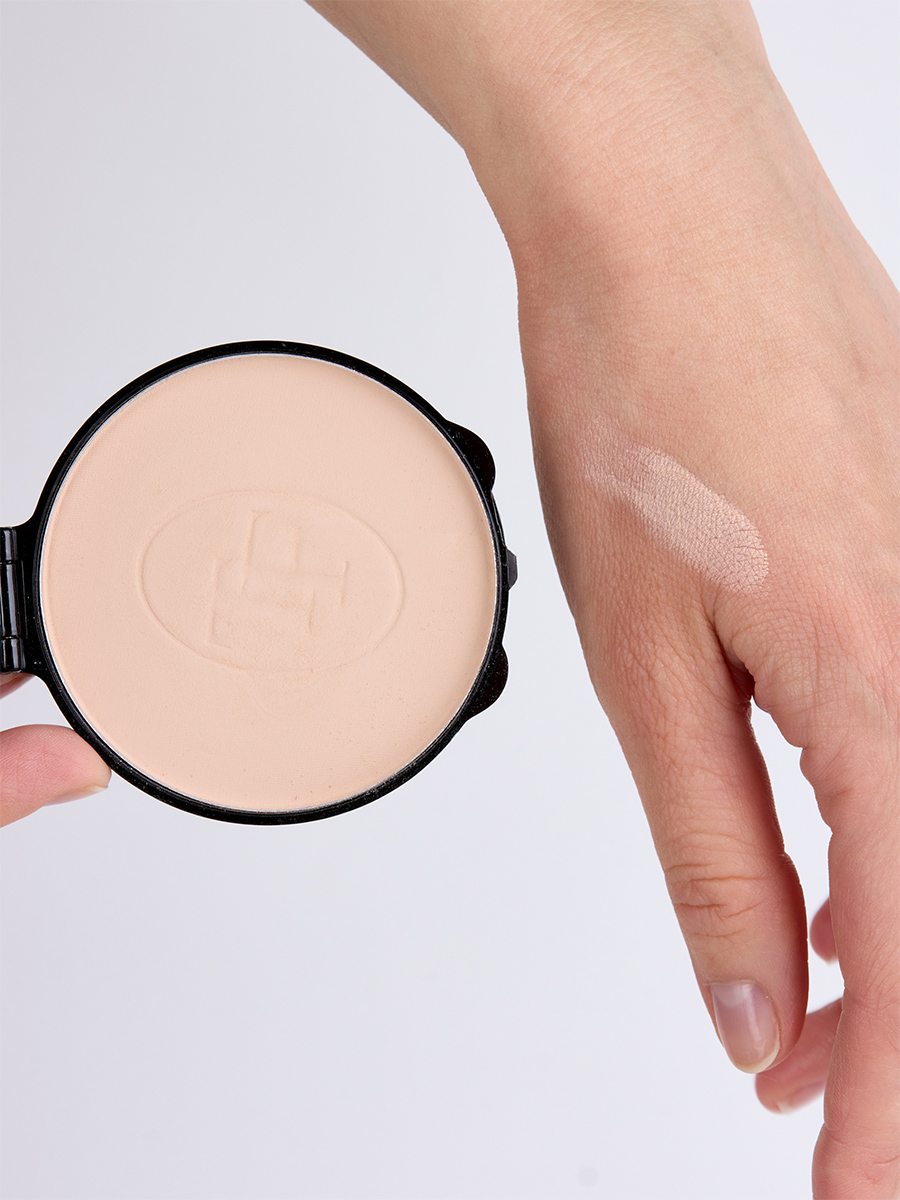 Пудра матирующая Illusion, тон 01 ivory / розово-бежевый от TF cosmetics + 4