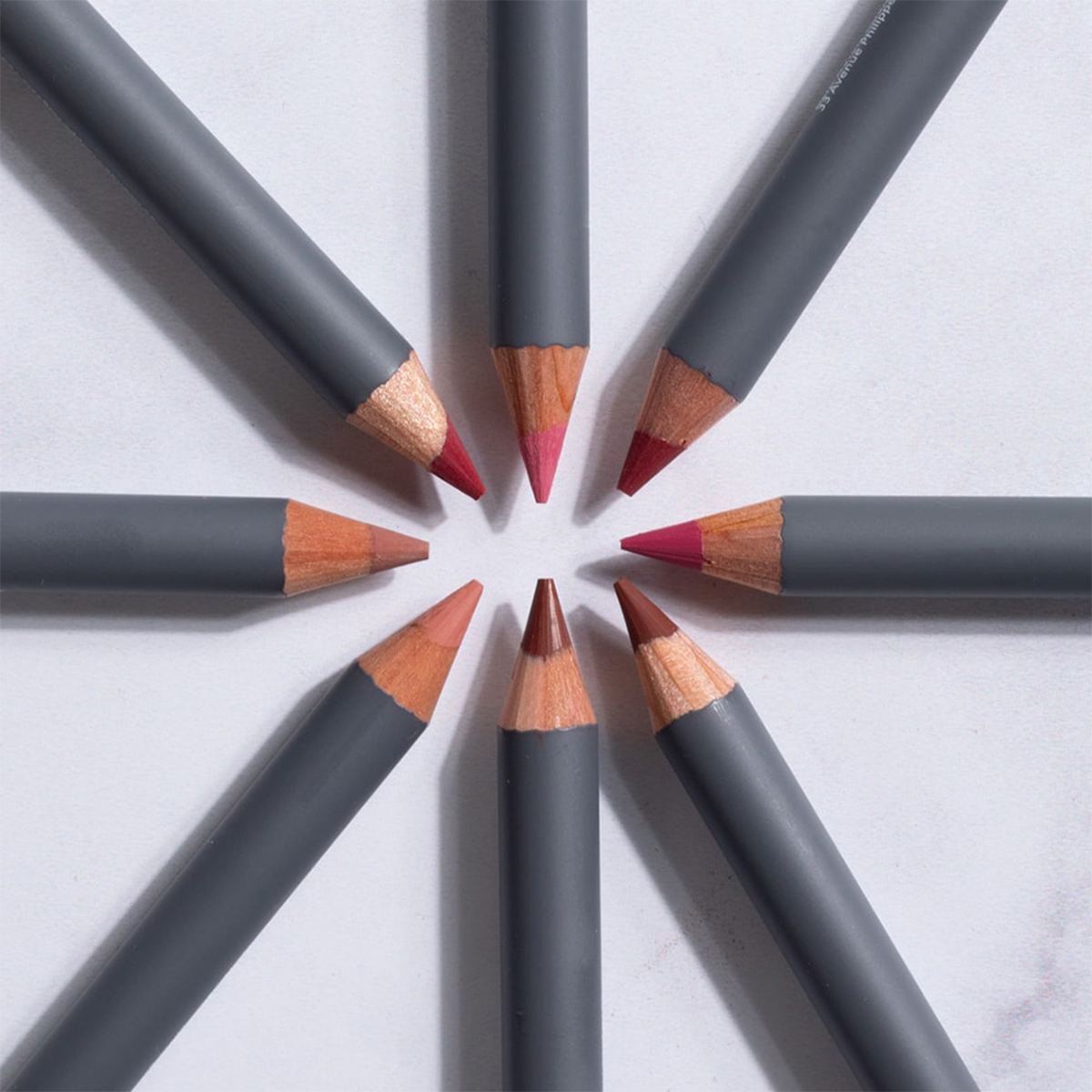 Карандаш для губ Lipliner Pencil, тон 09 warm brown от Alix Avien Paris + 4